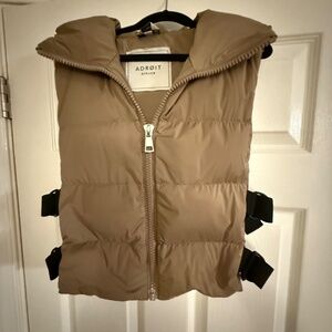 Adroit Puffer Vest
